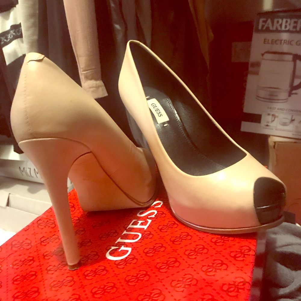 Size 6 Guess shoes